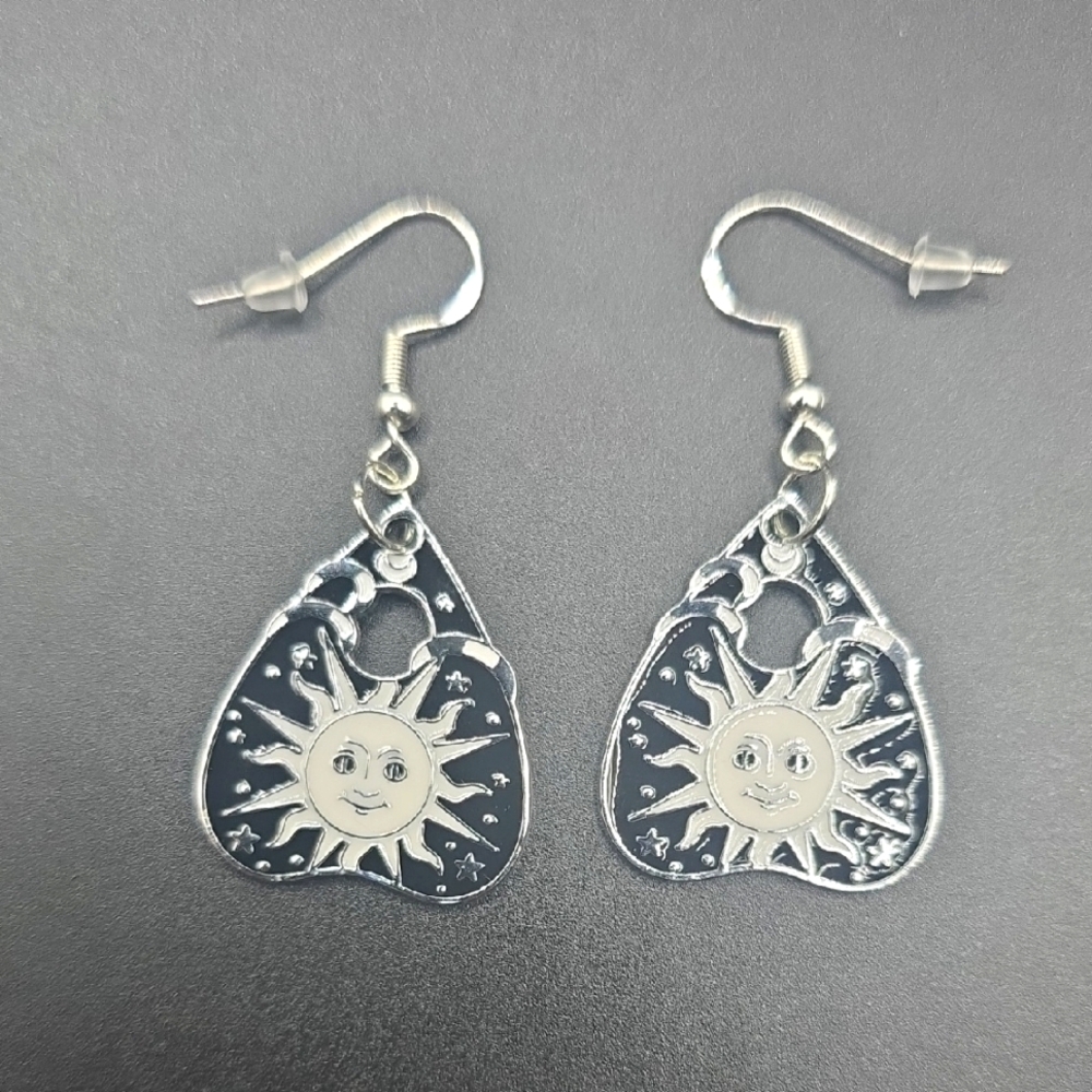 Silver Sun Face Earrings – Celestial Boho Dangle Jewelry